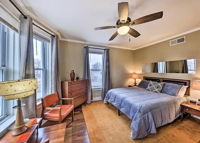 Unique Kansas City Apt: Walk To Kc Streetcar Stop!