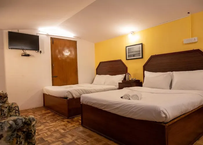 Aakash Rooms And Cottages,