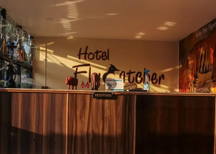 Hotel Flycatcher Chitwan- A Jungle Safari Home