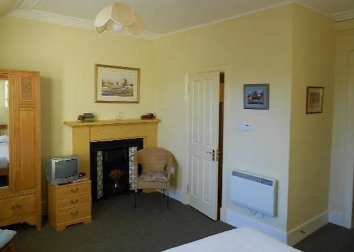 Cairn Hotel