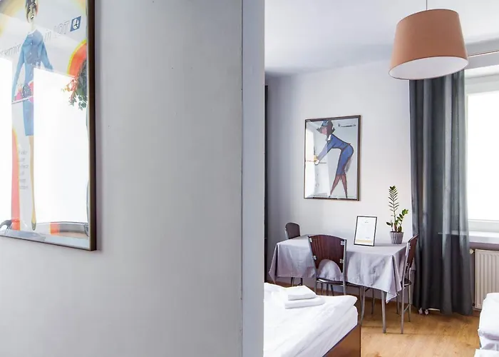 Avion Hotel