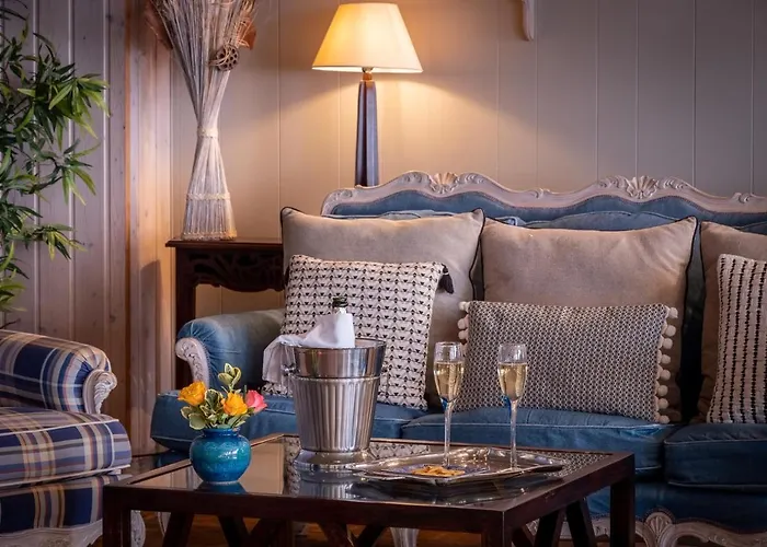 Logis Hotel Restaurant De La Plage