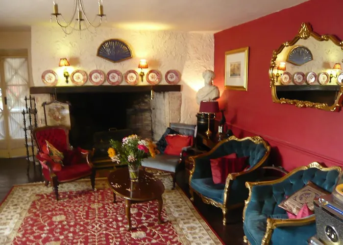 Meryan House Hotel