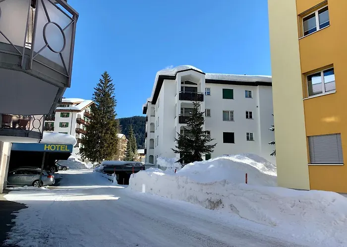Holiday Apartment Gian - Close To The Kongresshaus, The Ice Hockey Stadium, Cross-Country Skiing, The Eau-La-La Indoor Pool And Wellness, Large Supermarket, 2 Bus Stops, With An Indoor Garage And Fully Equipped