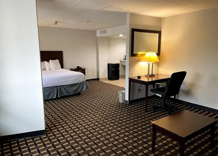 Days Inn By Wyndham Fort Wright Cincinnati Area