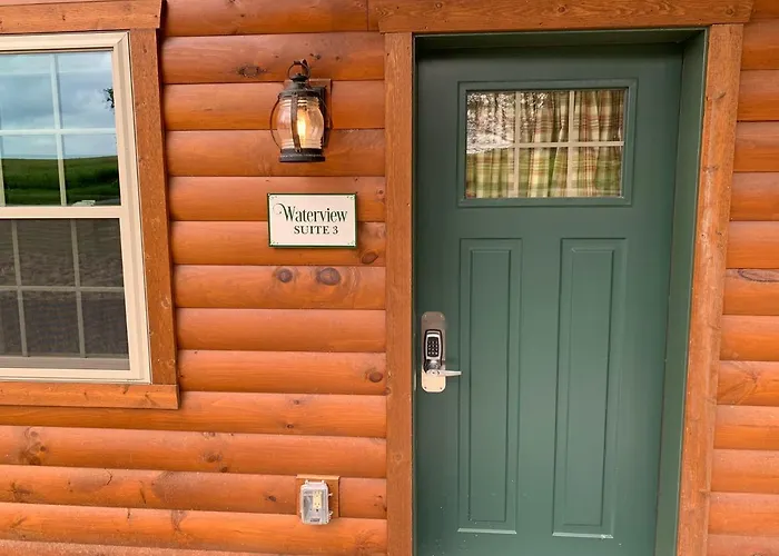 Waterview Lodge By Amish Country Lodging