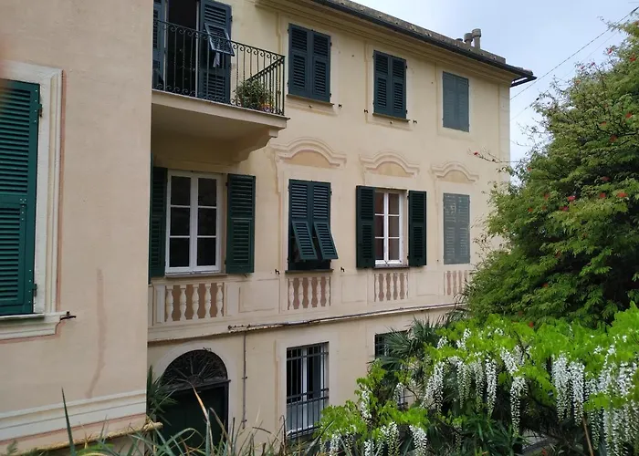 Romantic garden sea view Nervi