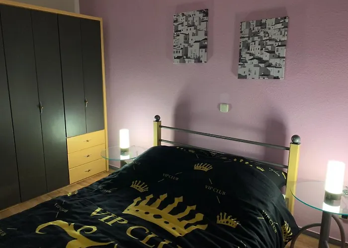 Modern And Central, Near Rhein & Museums, Fully Furnished