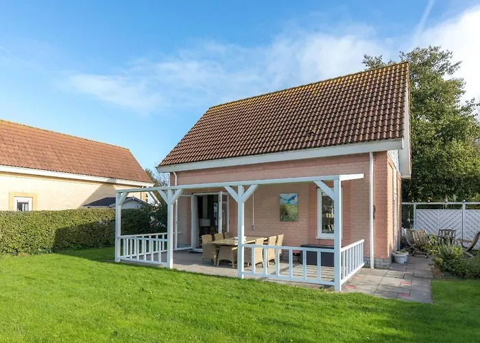 Villa Meerchen, Villa mit überdachter Terrasse, 800m vom Strand entfernt