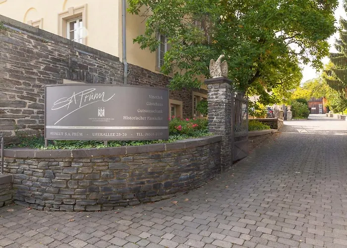 Wein- Und Landhaus S A Pruem