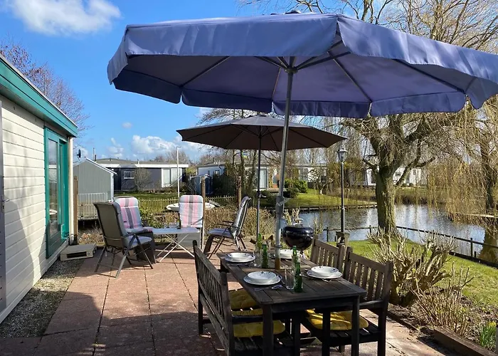 Chalet Makkum T11 - vakantiehuisjemakkum nl