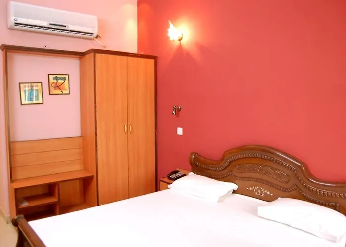 Hotel D R International