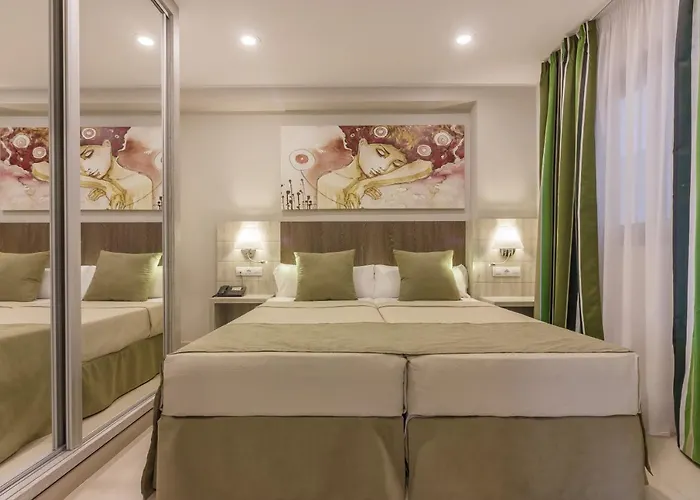 Klayman Diamond Aparthotel