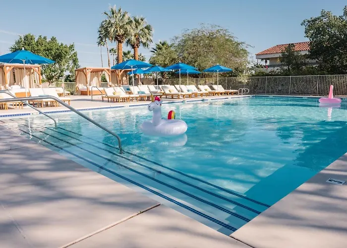 L3 Oasis Hotel