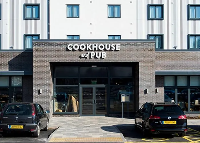 Premier Inn West Bromwich Town Centre