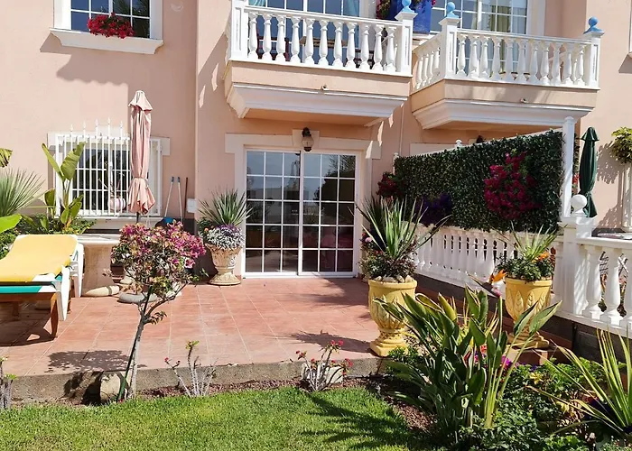 Apartamentos Los Delfines