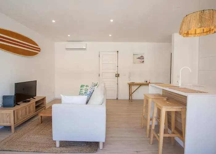 Sea Surf & The City- Beach Apt-Air Cond