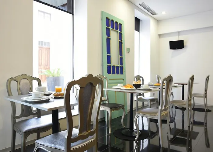 Lazza Hotel