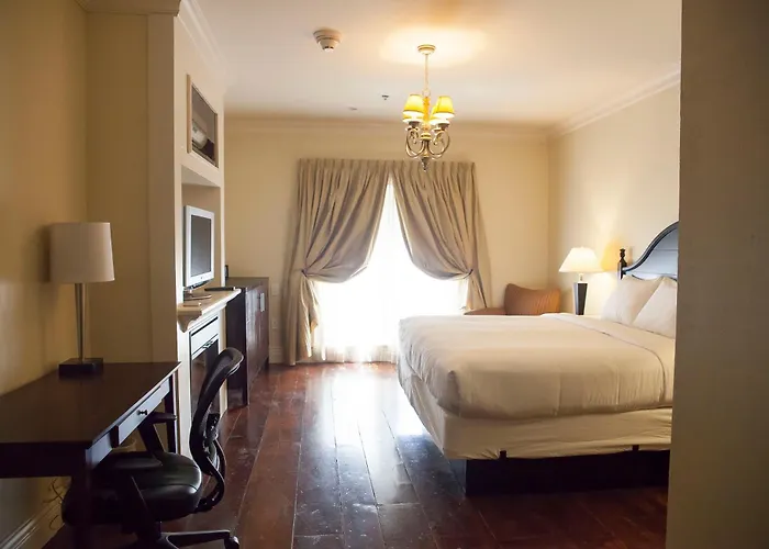 Niagara Crossing Hotel And Spa