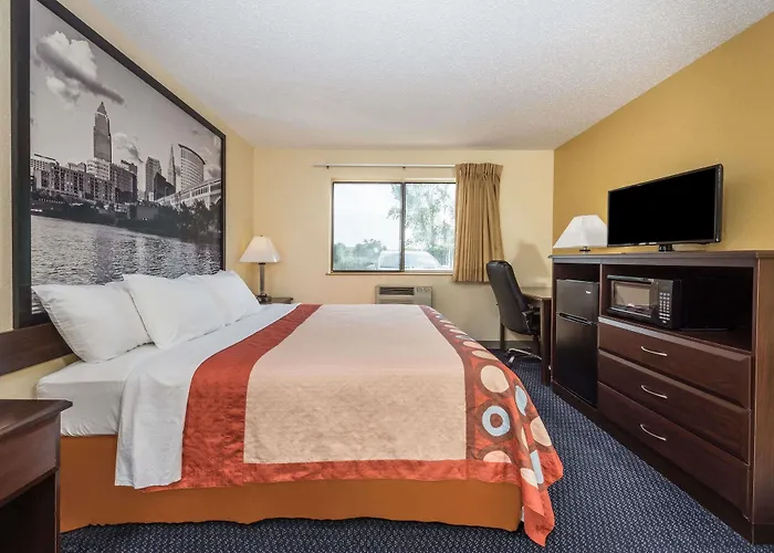 Super 8 By Wyndham Franklin/Middletown Area
