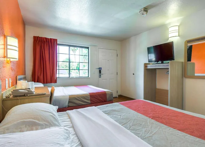 Motel 6-Pomona, Ca - Los Angeles