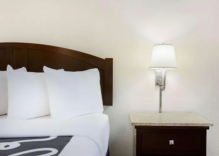 La Quinta By Wyndham Springfield South