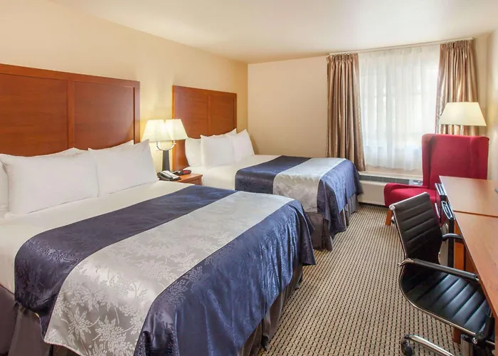 Baymont By Wyndham Grand Forks