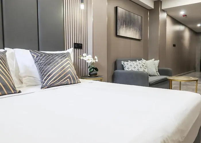 Recharge Residences Studio Apartment & Suites