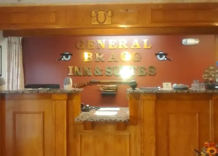 General Bragg Inn & Suites