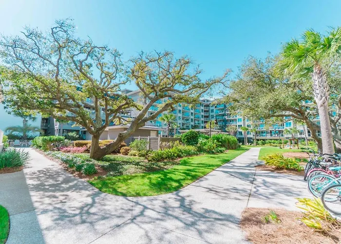Stunning Views!!-Oceanfront Villa-Heated Pool-Private Balcony-Tiki Bar-Walk To Coligny Plaza