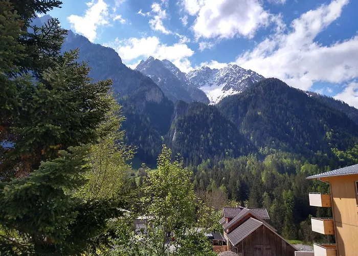 Haus Flua