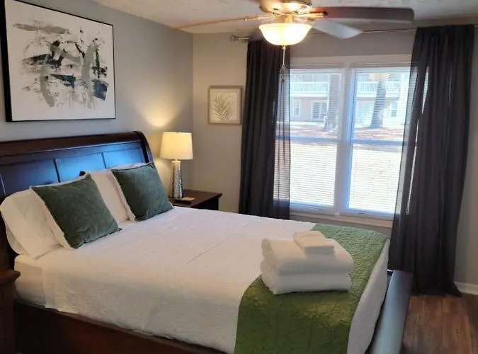 Uptown Landing A Lovely 2 Bedroom 2 Bth Condo Midtown.