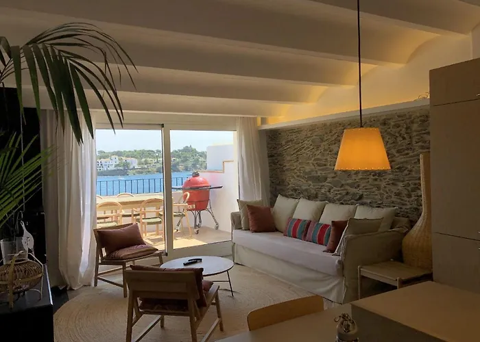 Beachfront Penthouse With Sea Views In Cadaques