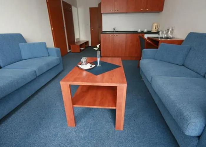 Econo Hotel