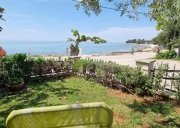 Romantic Apartment For Two On The Sea