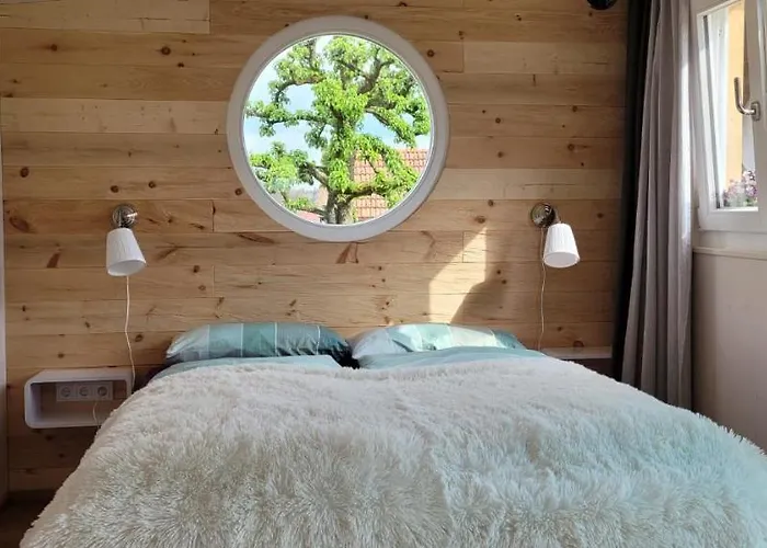 Haus mit stilvoller Ferienwohnung und Tiny House nahe Ammersee für 2-6 Personen