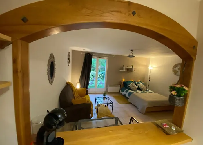 Appartement Cosy Avec Jardin Privatif Et Garage