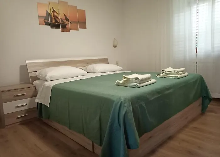 Apartments Vodaric Loznati