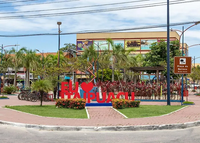 Studio completo com ar, garagem e varanda espaçosa em Itaipuaçu - Ideal para 3 pessoas