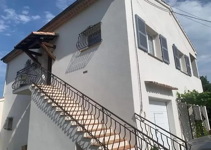 Appartement Independant Dans Villa, Entre Frejus Et St Raphael