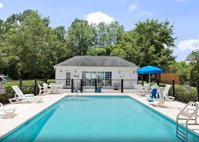Baymont By Wyndham Jacksonville/Butler Blvd