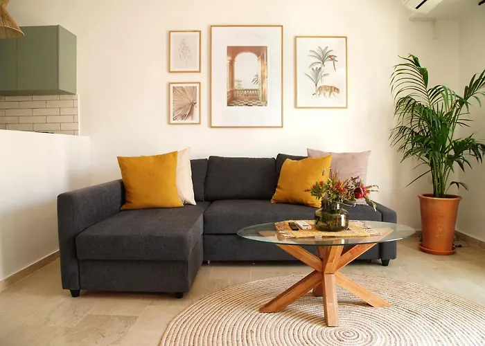St. Nicolas Soho Apartments