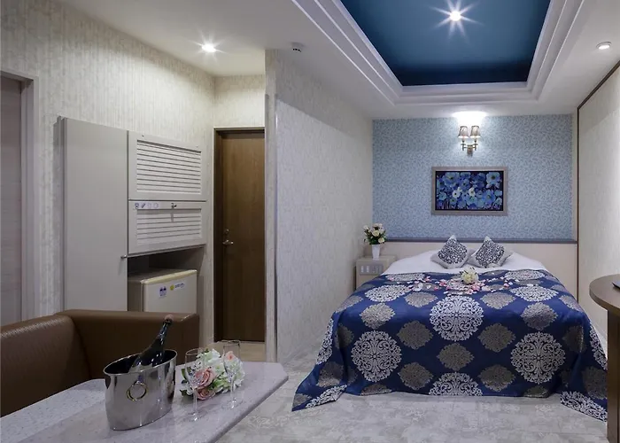 Hotel Xcell (Adults Only)