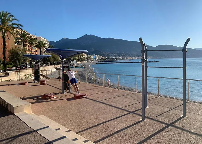 Studio Moderne Pres De La Plage & Monaco, Parking