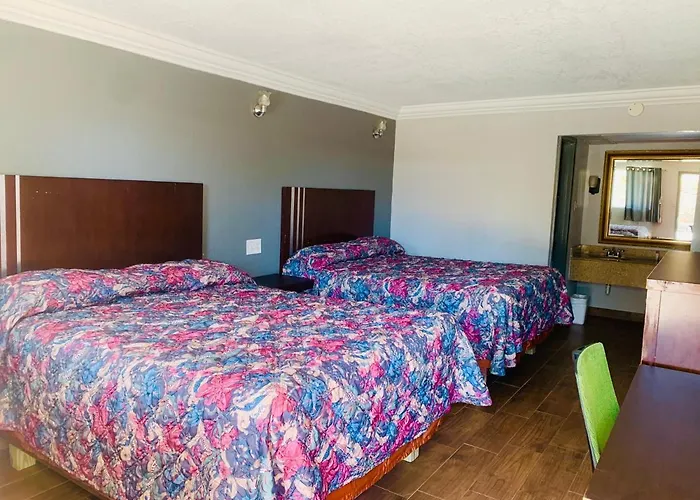 Budget Inn And Suites
