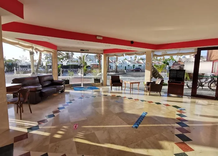 Cherry Top Cake Apartment