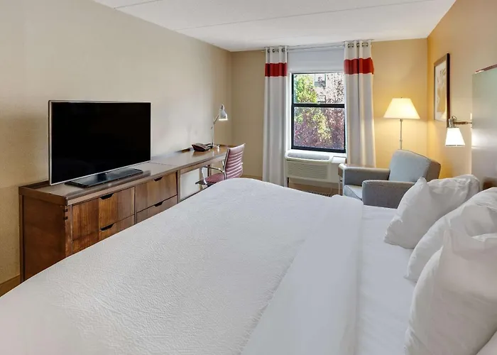 The Crossroads Hotel - Newburgh