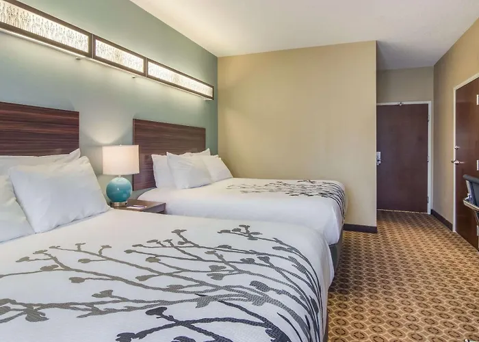 Sleep Inn & Suites Steubenville At The University