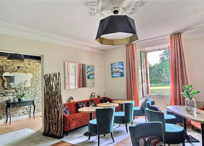 Le Domaine De La Briandais, Experience De Sobriete Electromagnetique