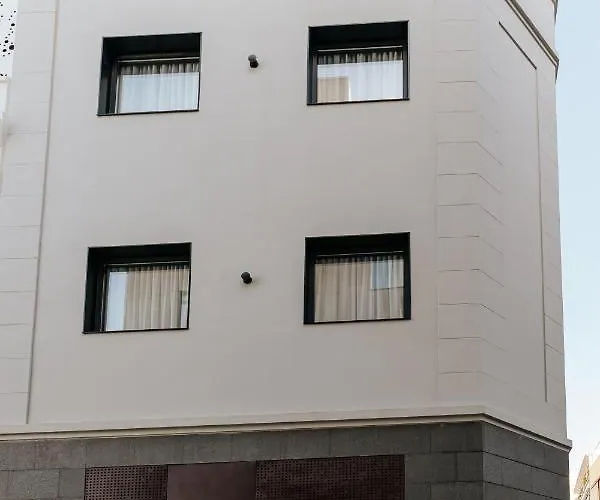 Dock 1 Suites